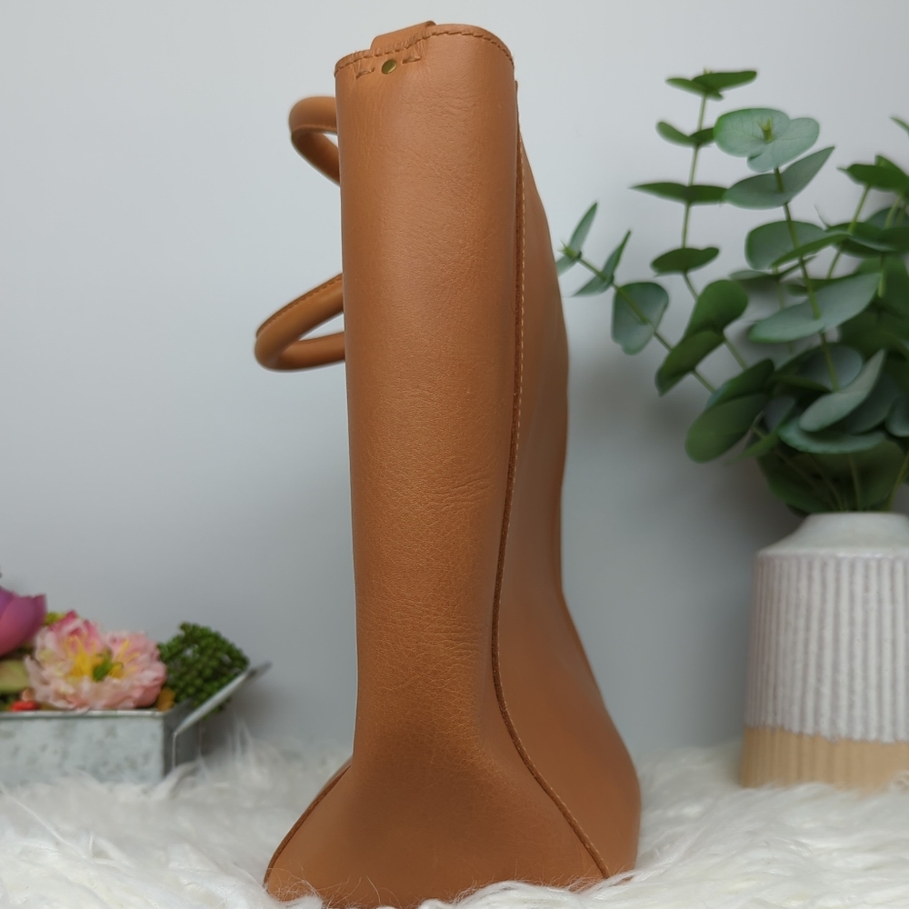 ❗SOLD❗ Madewell | The Abroad Tote | Desert Camel - Picture 10 of 14